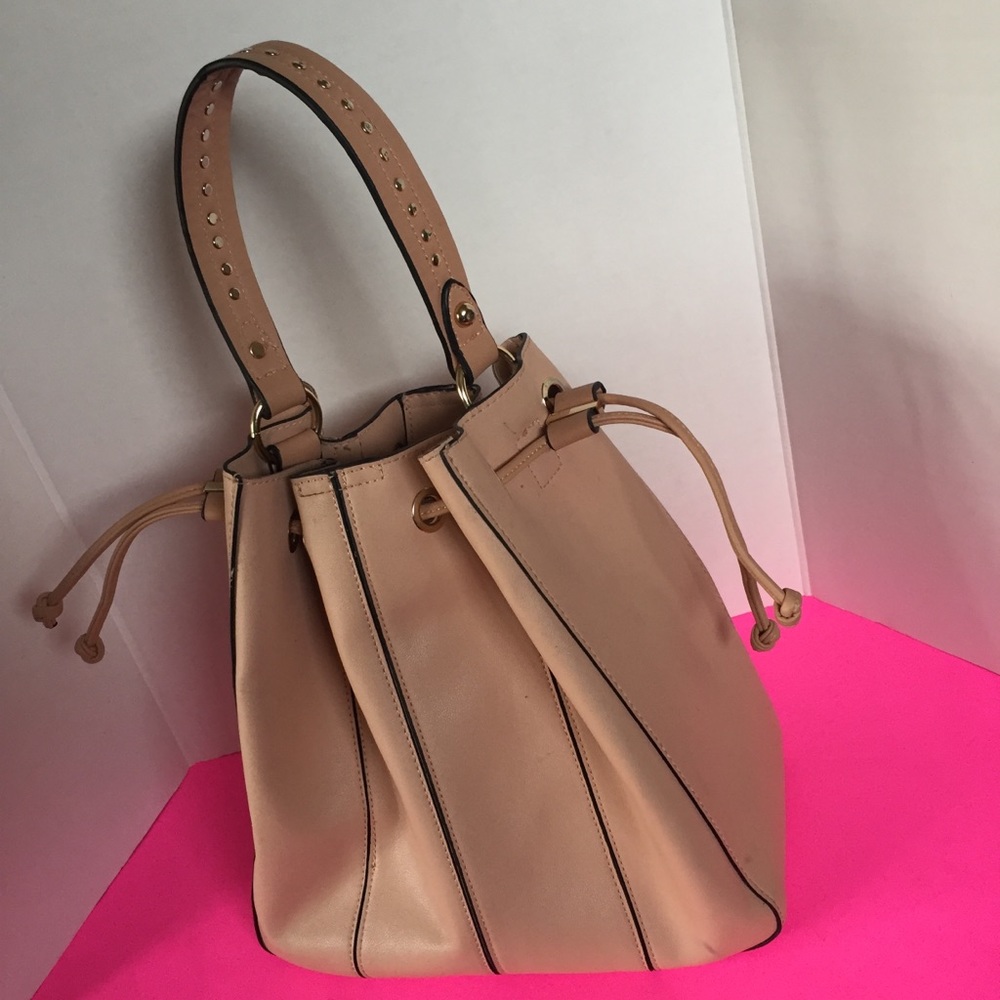 HR-Handbag Republic Classic vegan leather